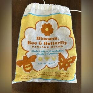 William Sonoma Blossom Bee & Butterfly Pancake Molds Bag
